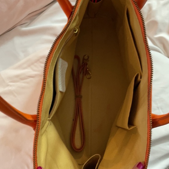 Orange leather handbag - Picture 3 of 8